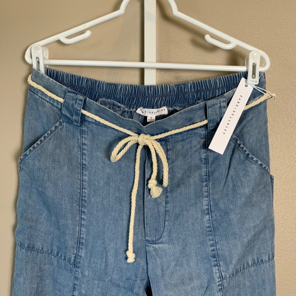 Jane + Delancey Chambray Lightweight Cropped Belted Pants - Picture 15 of 16
